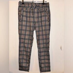 Men’s forever 21 jogger style pants.
